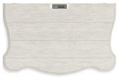 Arlendyne Nightstand