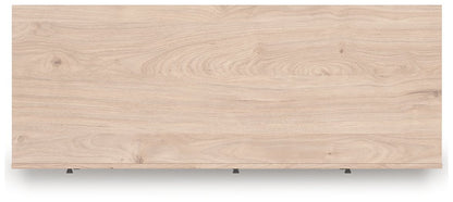 Arloster Dresser